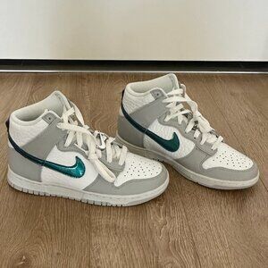 Nike Women’s Dunk High ‘FLS’ - Size 7.5